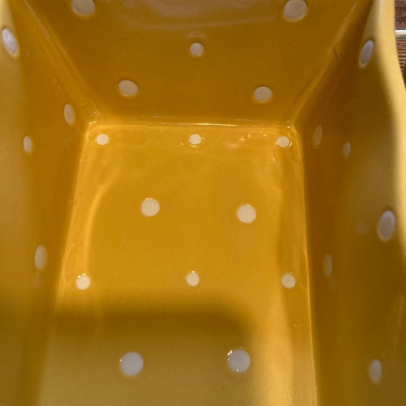 Six piece Temp-Tations, bakeware casserole, dish set yellow with white dots. - Picture 13 of 13